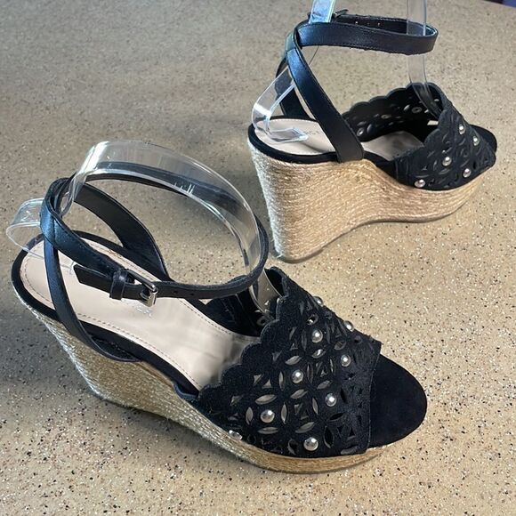 Marc Fisher "Hata" Espadrille Wedge Studded Sandals Black Suede sz 8 - Picture 2 of 16